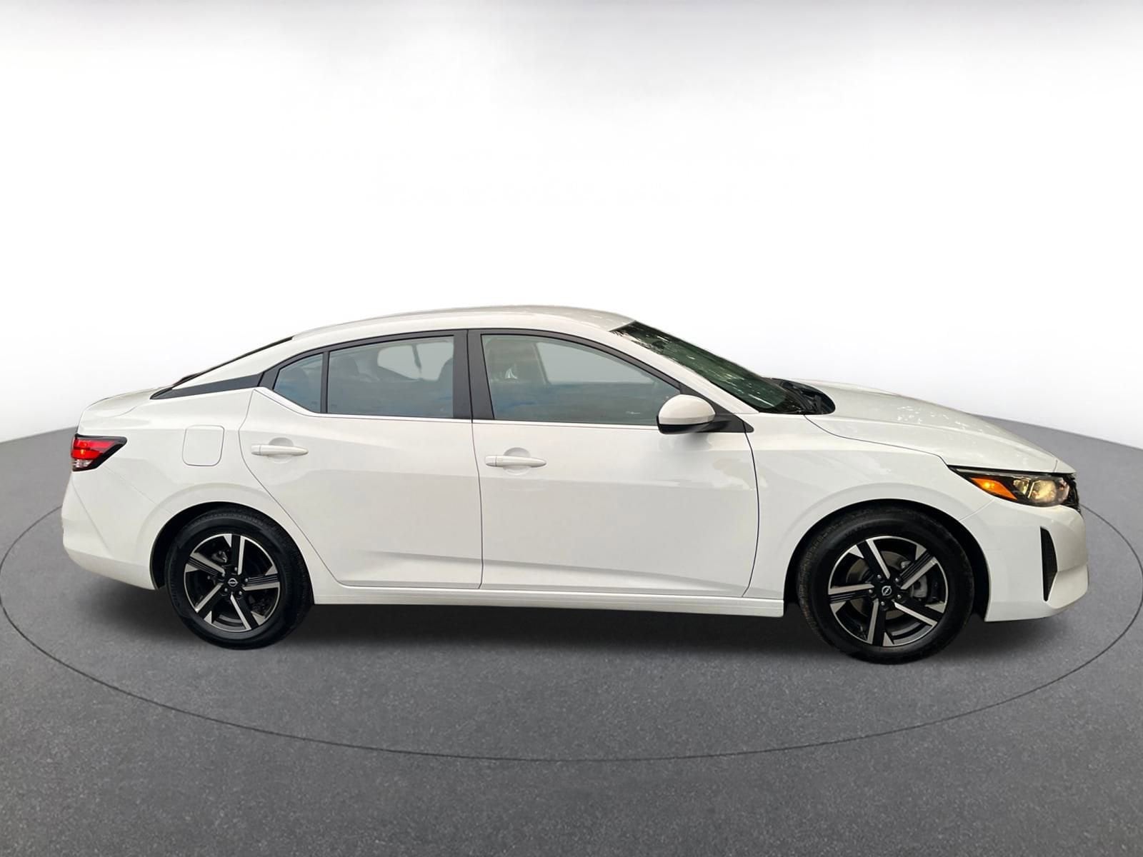 Thumbnail: 2024 Nissan Sentra - 9