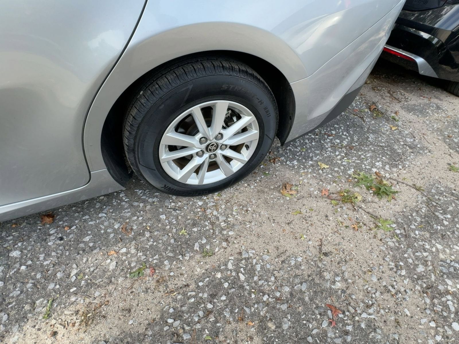 Thumbnail: 2025 Toyota Camry - 16