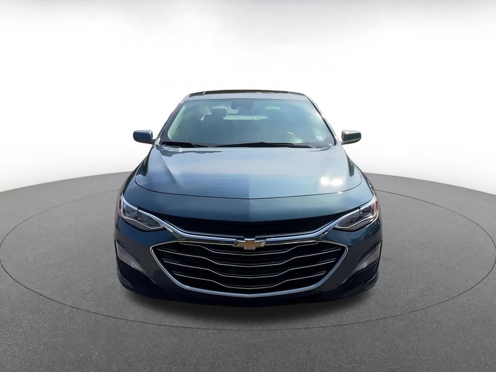 Thumbnail: 2024 Chevrolet Malibu - 4