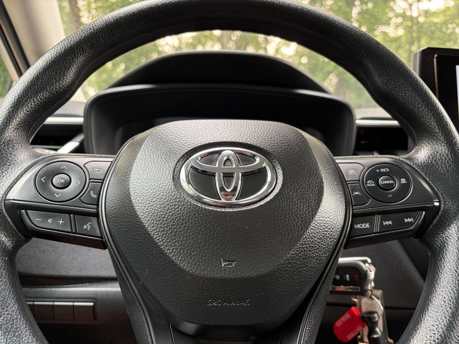 Thumbnail: 2025 Toyota Corolla - 25