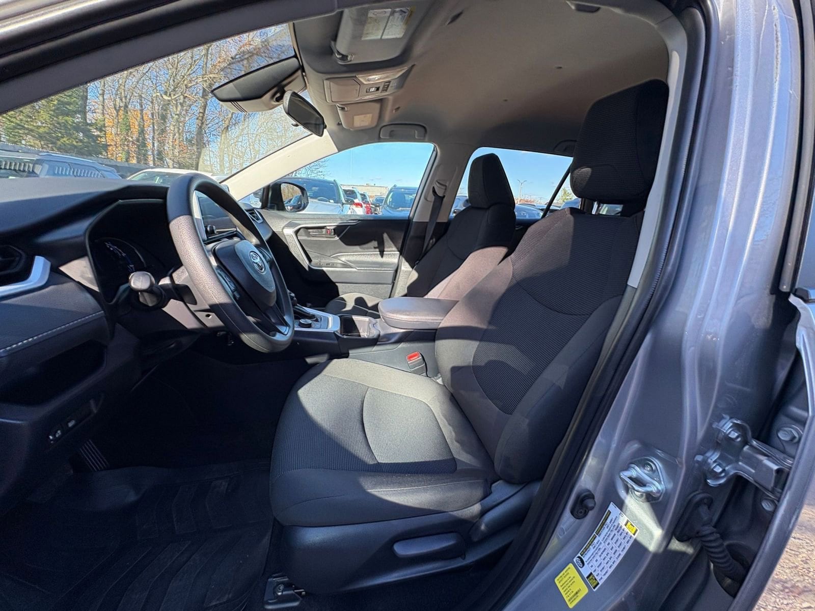 Thumbnail: 2025 Toyota RAV4 - 22