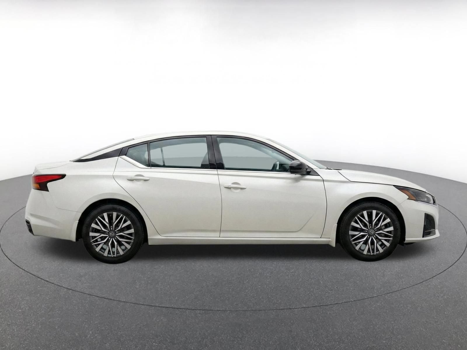 Thumbnail: 2025 Nissan Altima - 13