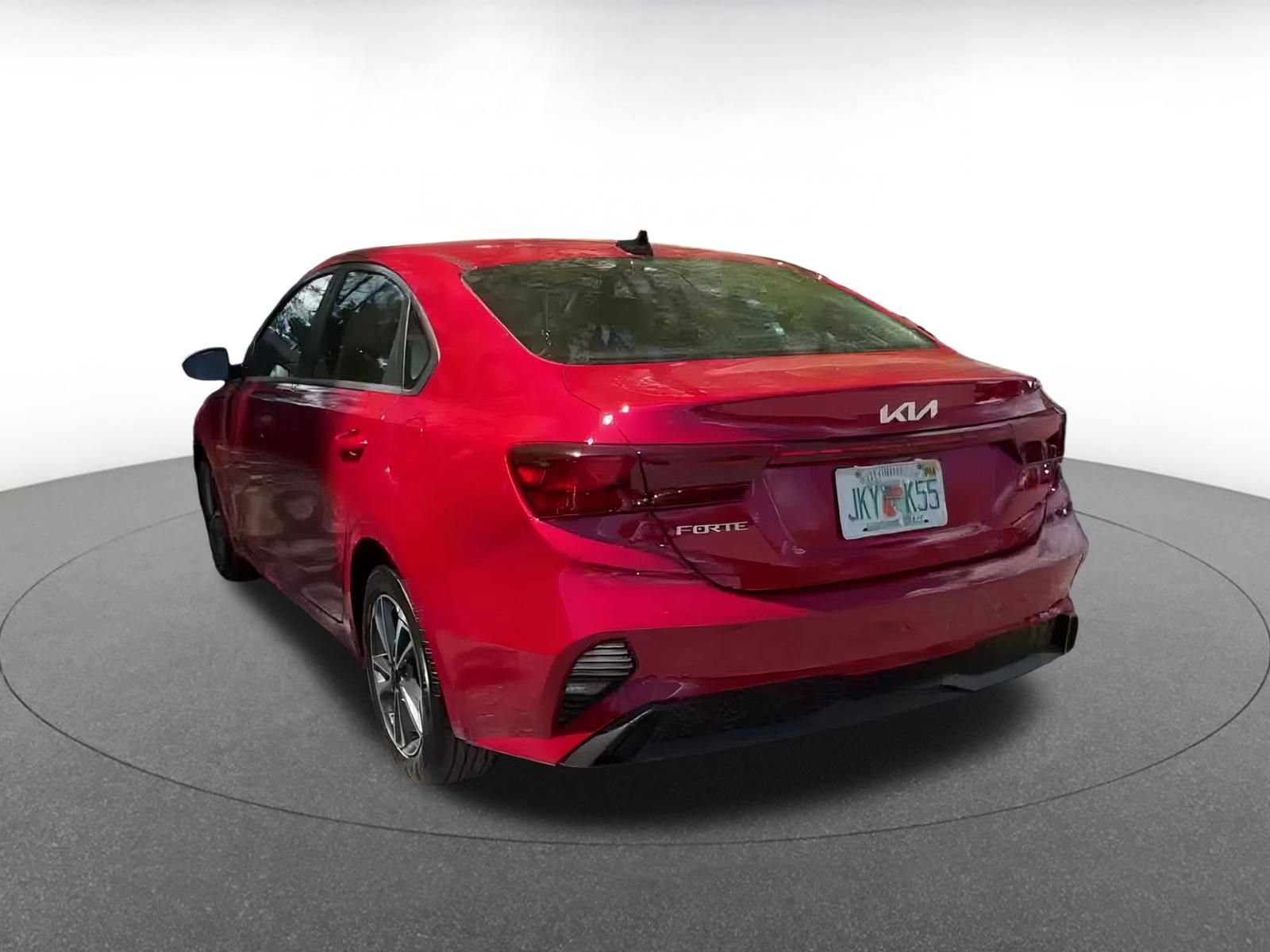 Thumbnail: 2024 Kia Forte - 8