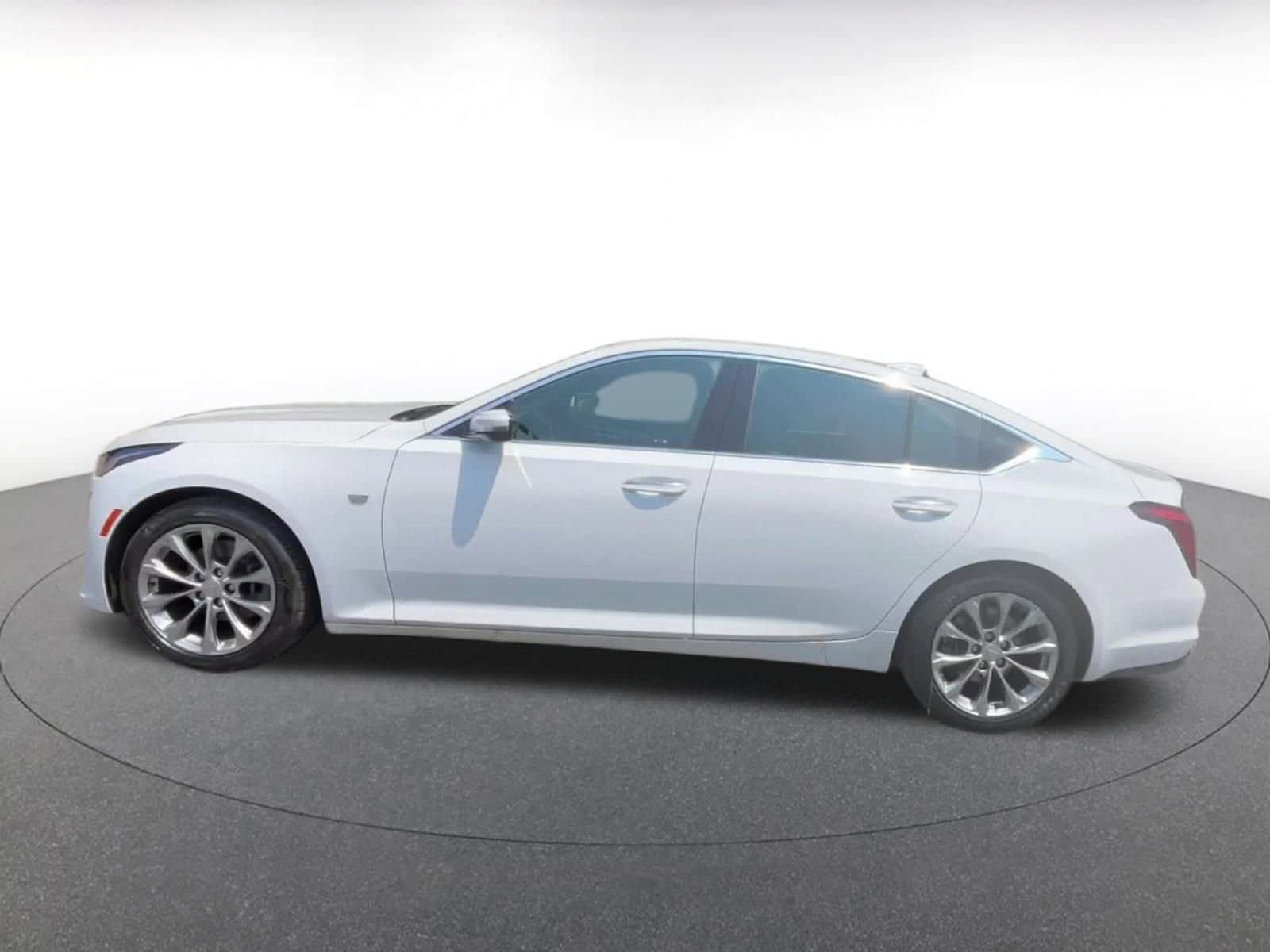 Thumbnail: 2023 Cadillac CT5 - 10