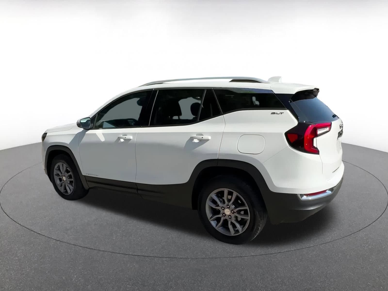 Thumbnail: 2024 GMC Terrain - 10