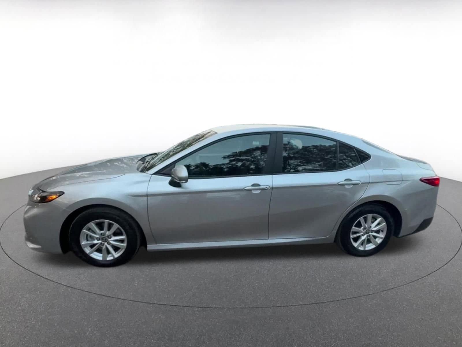 Thumbnail: 2025 Toyota Camry - 9