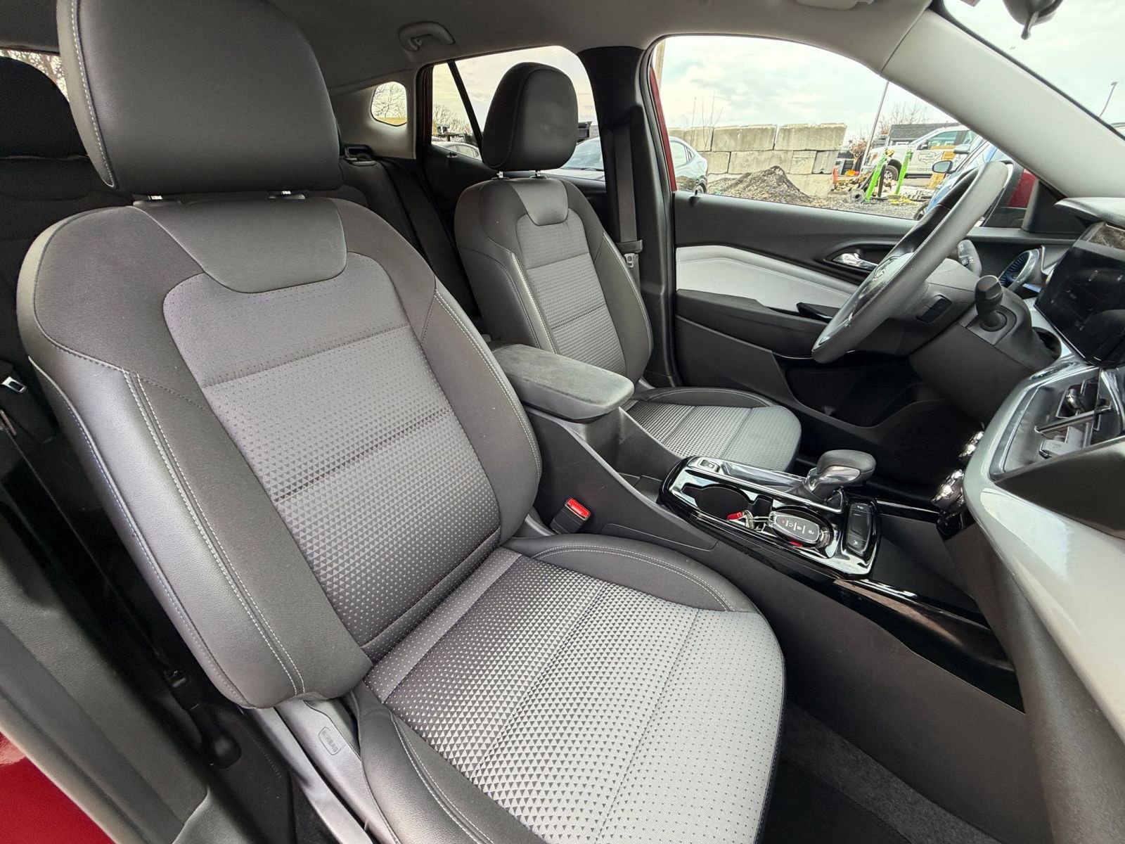 Thumbnail: 2025 Chevrolet Trax - 35