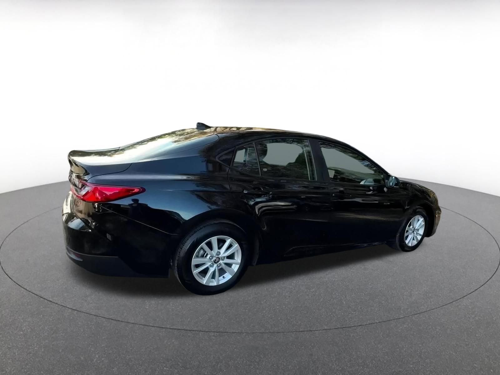 Thumbnail: 2025 Toyota Camry - 15