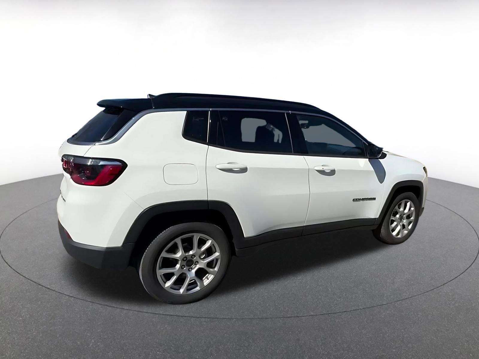 Thumbnail: 2025 Jeep Compass - 15