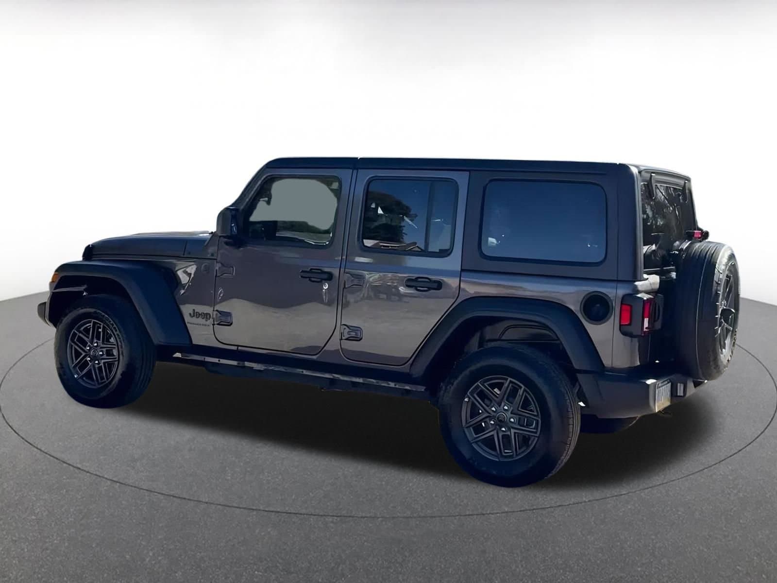 Thumbnail: 2025 Jeep Wrangler - 10
