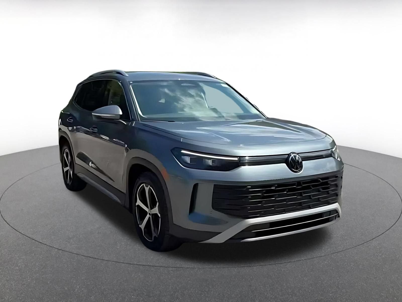 Thumbnail: 2026 Volkswagen Tiguan - 3