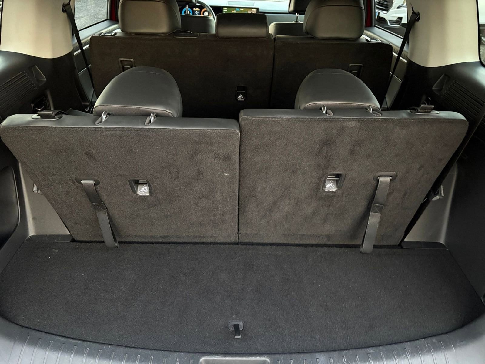 Thumbnail: 2025 Hyundai Santa Fe - 33