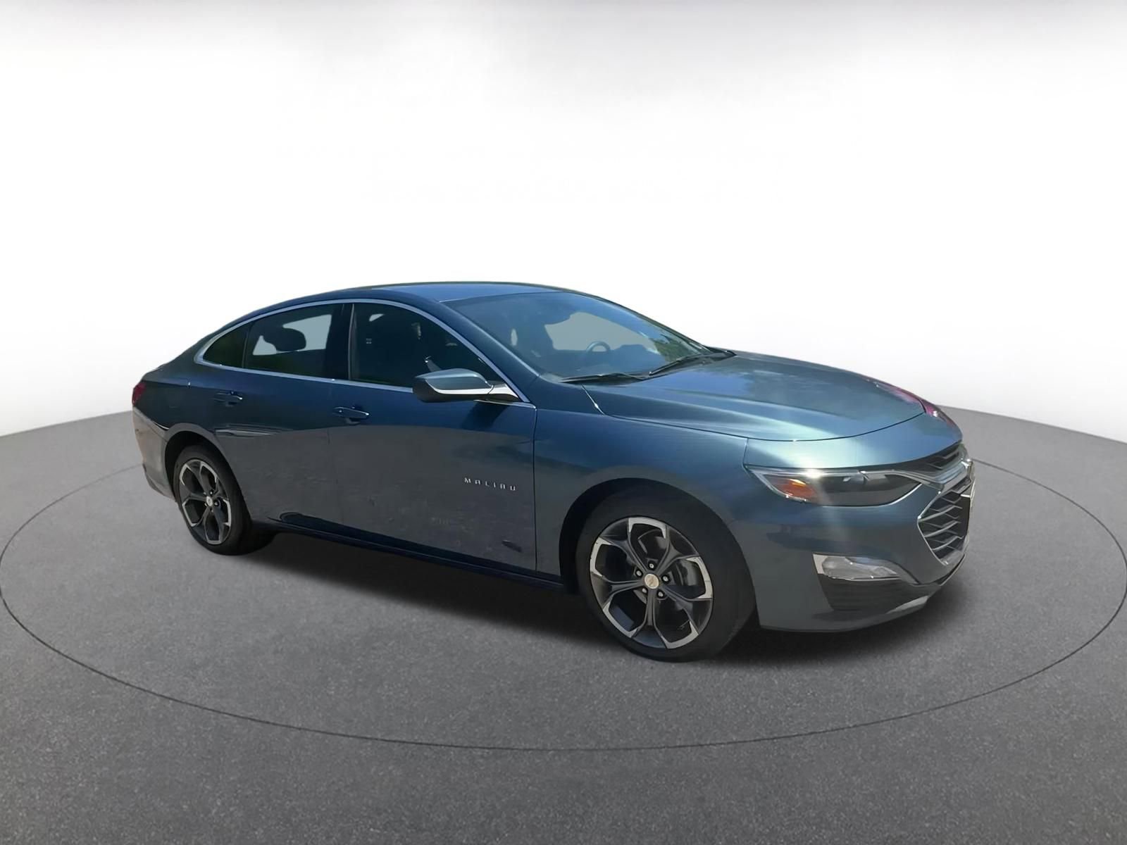 Thumbnail: 2024 Chevrolet Malibu - 2