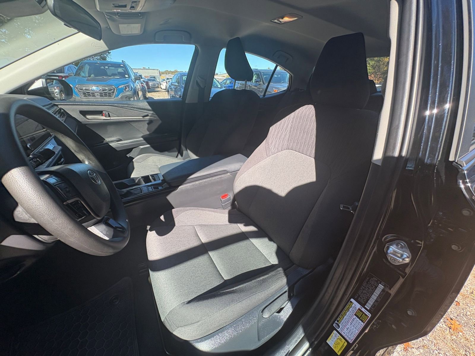 Thumbnail: 2025 Toyota Camry - 32