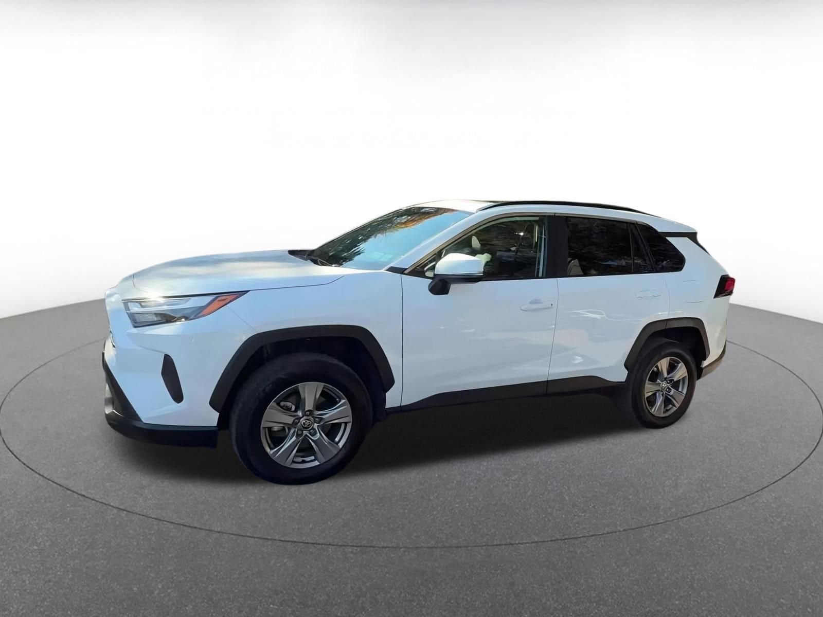 Thumbnail: 2025 Toyota RAV4 - 8