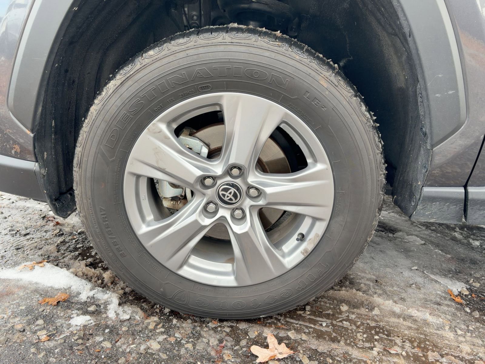 Thumbnail: 2025 Toyota RAV4 - 11