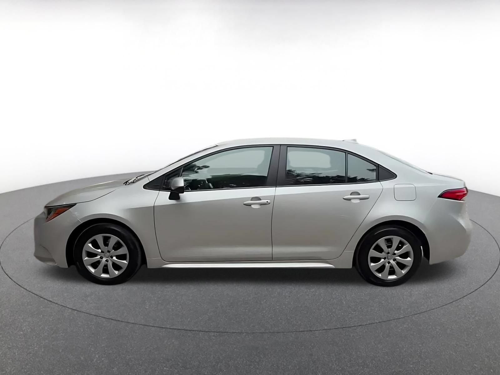 Thumbnail: 2025 Toyota Corolla - 9