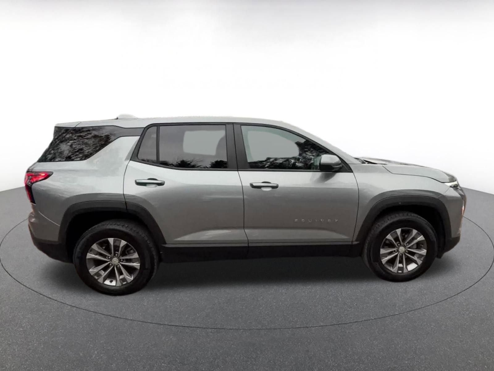 Thumbnail: 2025 Chevrolet Equinox - 16