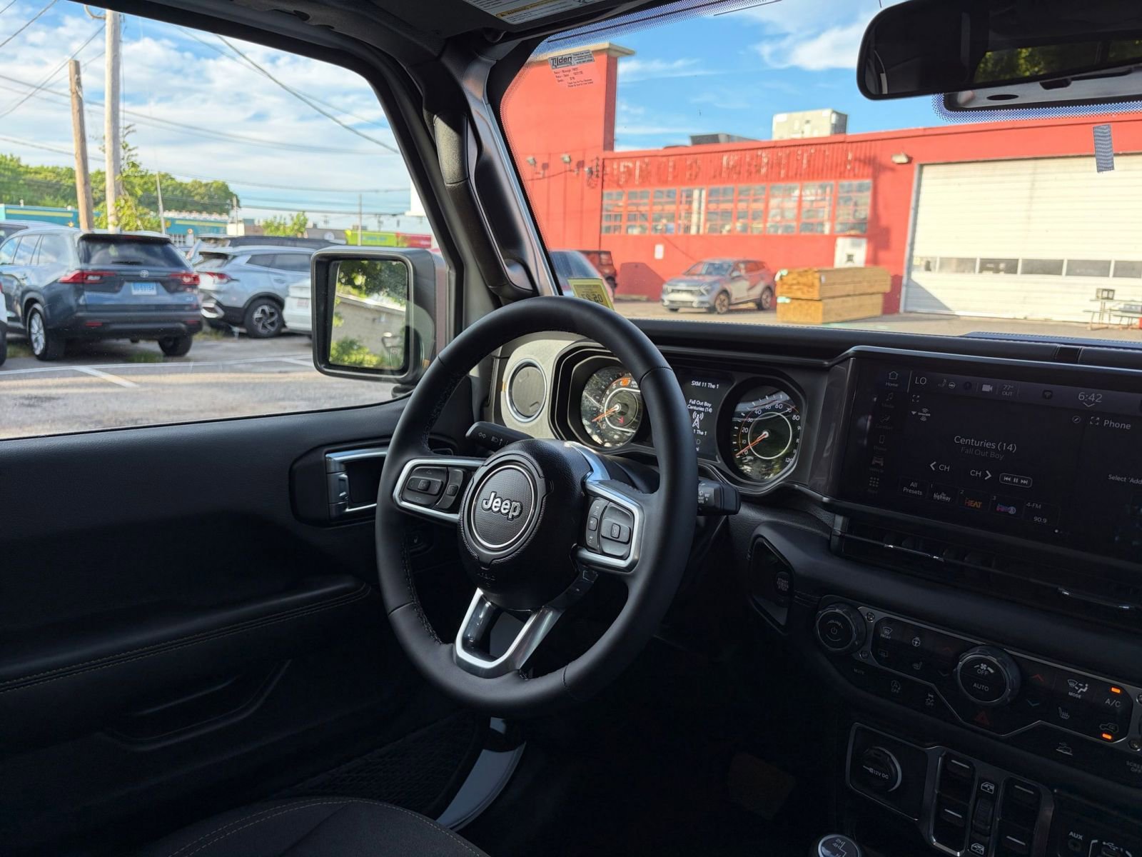 Thumbnail: 2025 Jeep Wrangler - 35