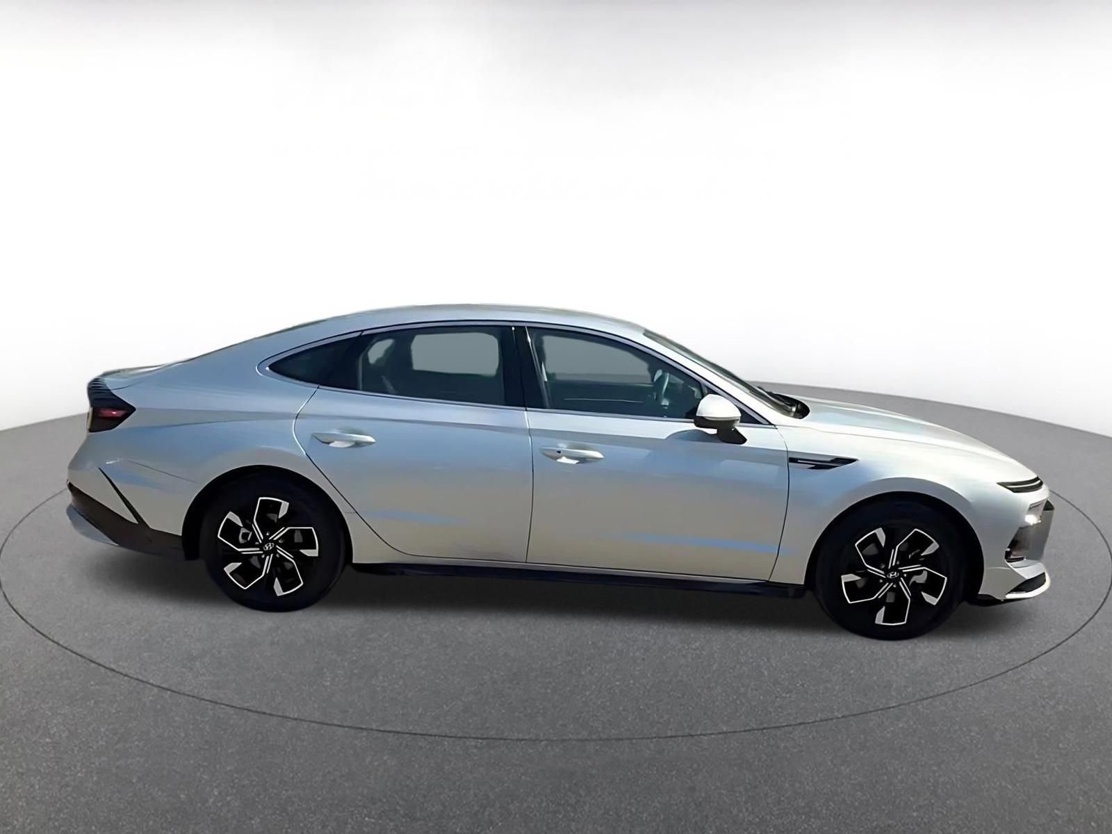 Thumbnail: 2025 Hyundai Sonata - 16