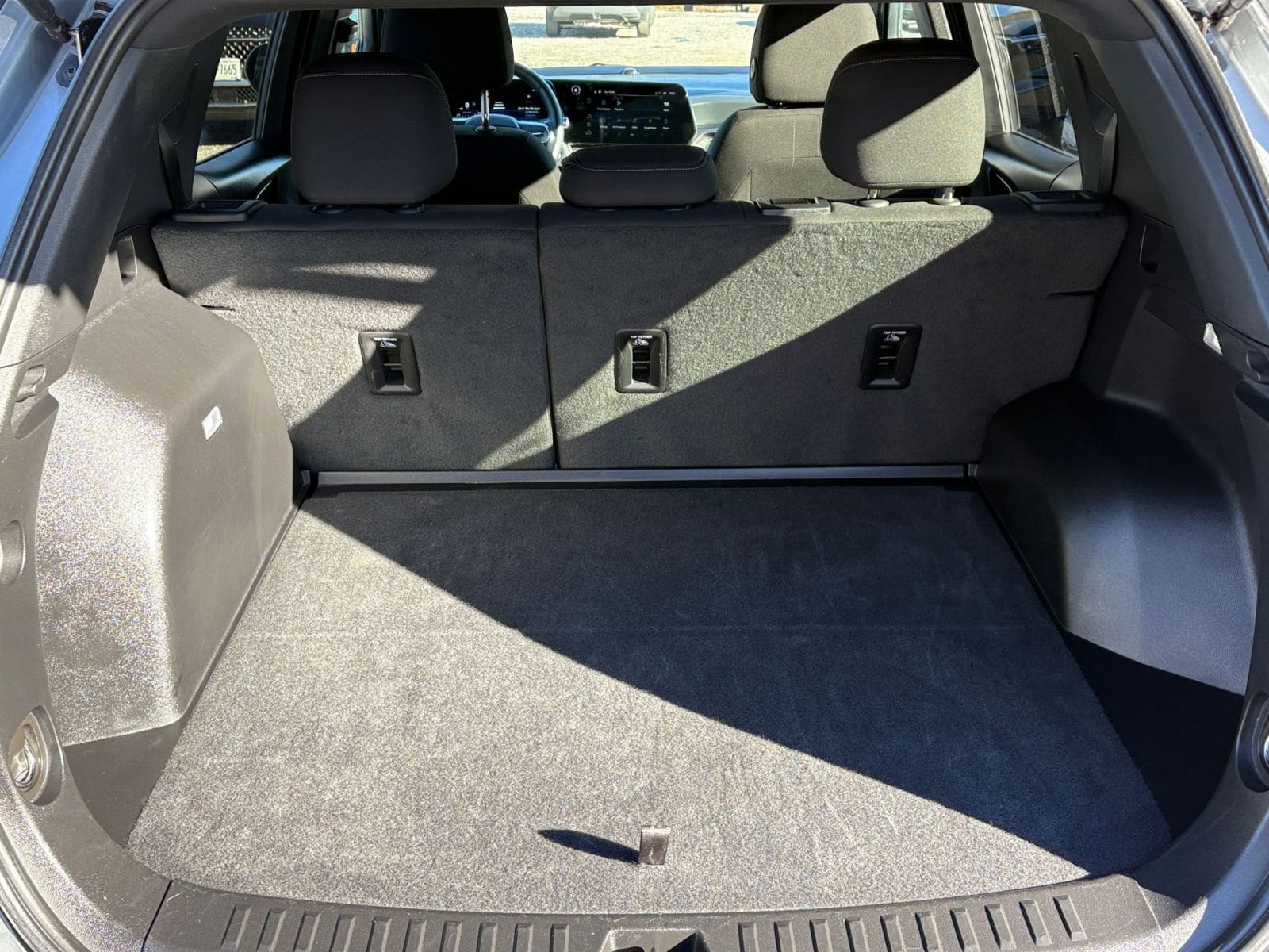 Thumbnail: 2025 Chevrolet Equinox - 30