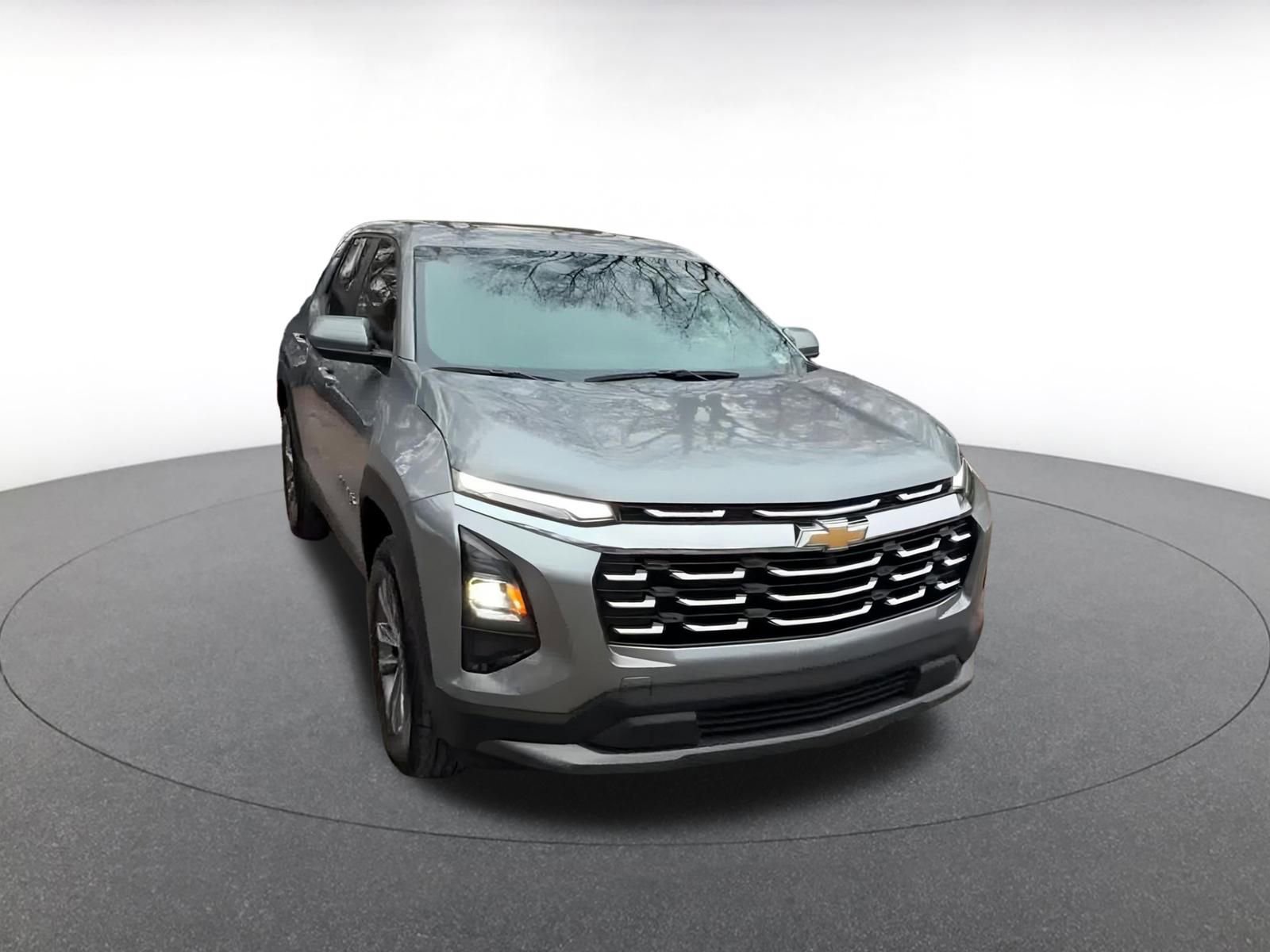 Thumbnail: 2025 Chevrolet Equinox - 3