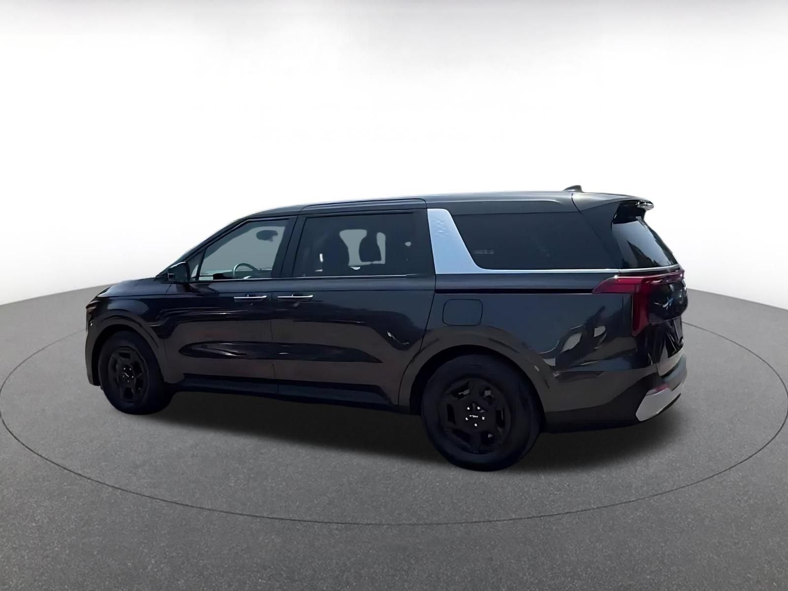 Thumbnail: 2026 Kia Carnival - 10