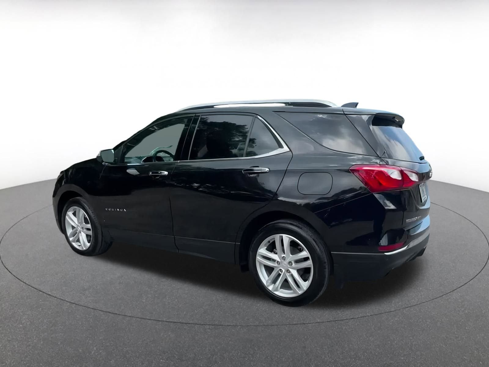 Thumbnail: 2020 Chevrolet Equinox - 10