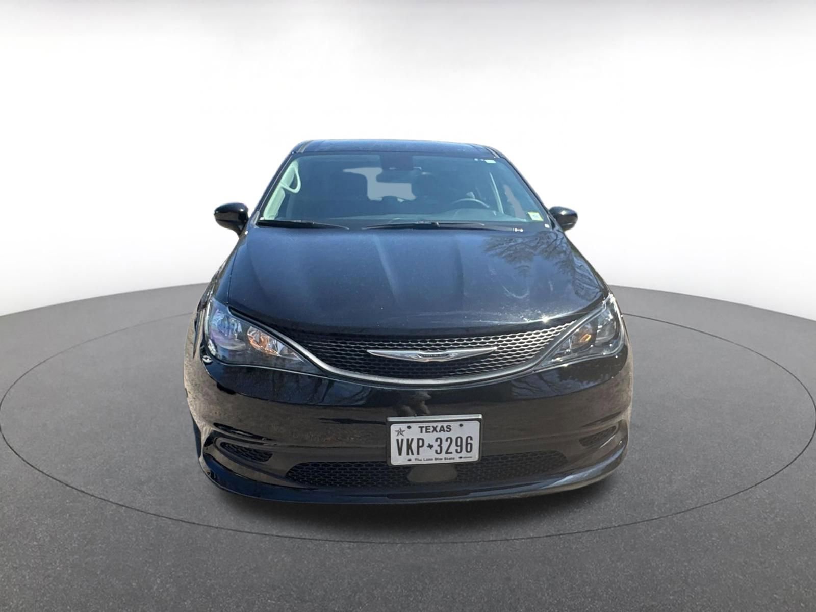 Thumbnail: 2024 Chrysler Voyager - 2