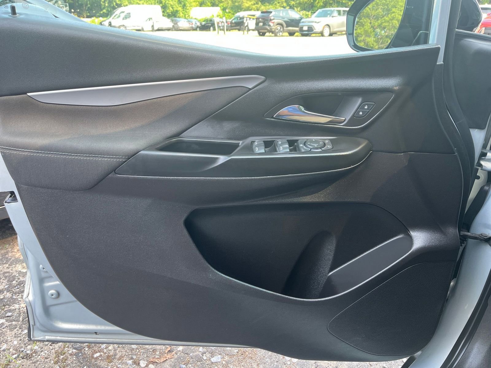 Thumbnail: 2023 Chevrolet Bolt EV - 25