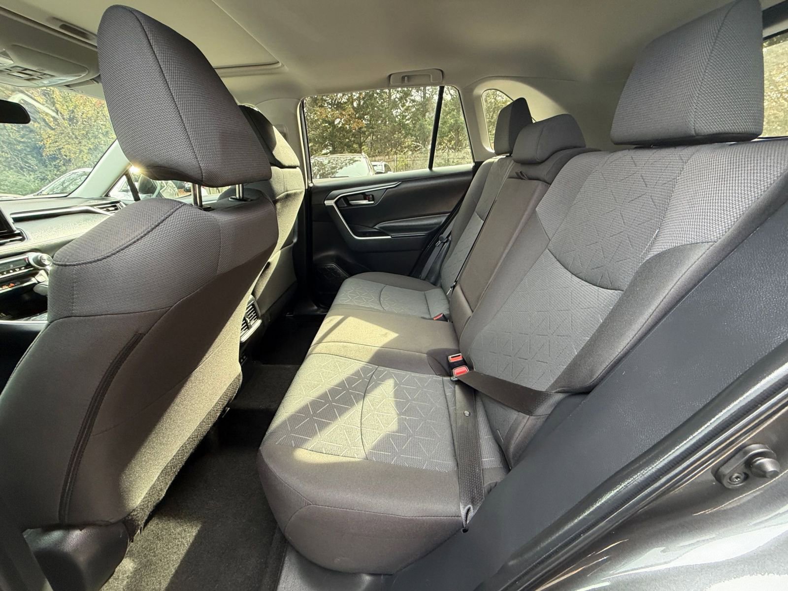 Thumbnail: 2025 Toyota RAV4 - 25