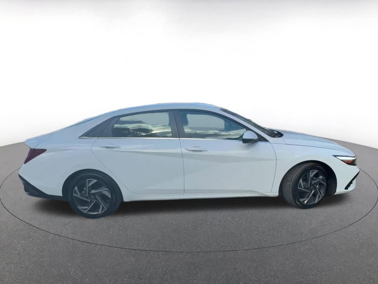 Thumbnail: 2025 Hyundai Elantra - 16