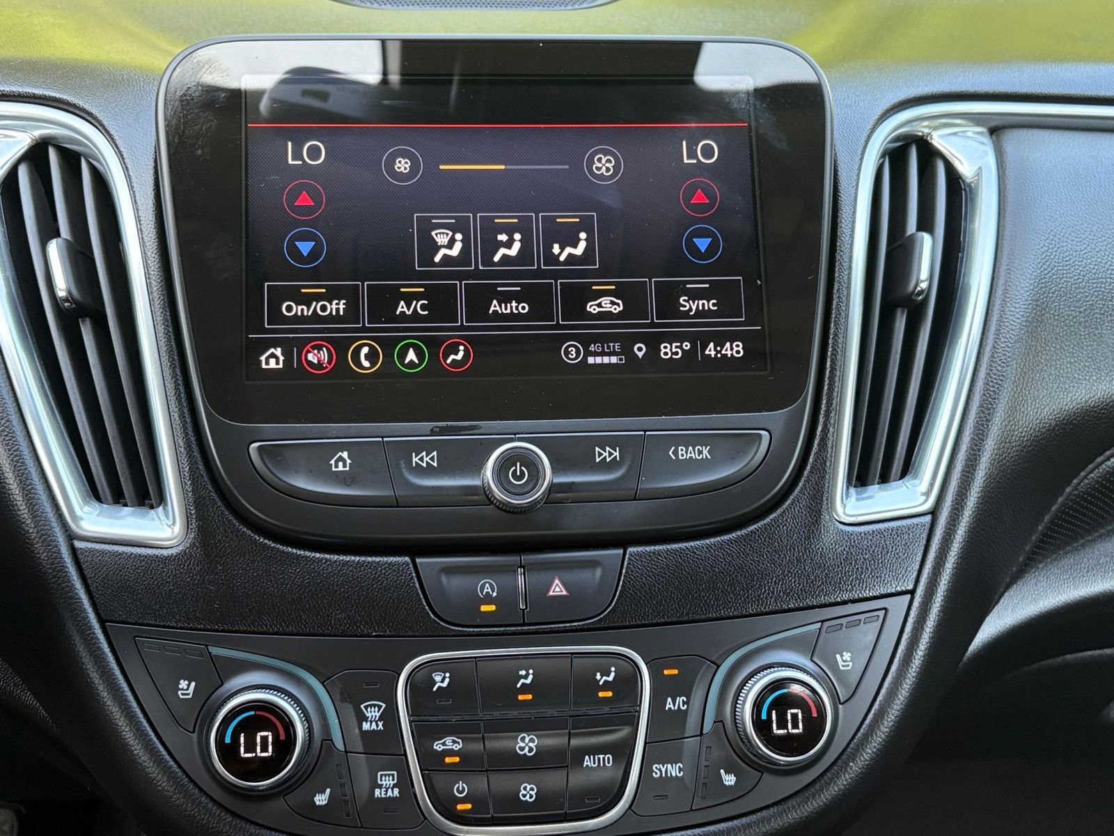 Thumbnail: 2024 Chevrolet Malibu - 18