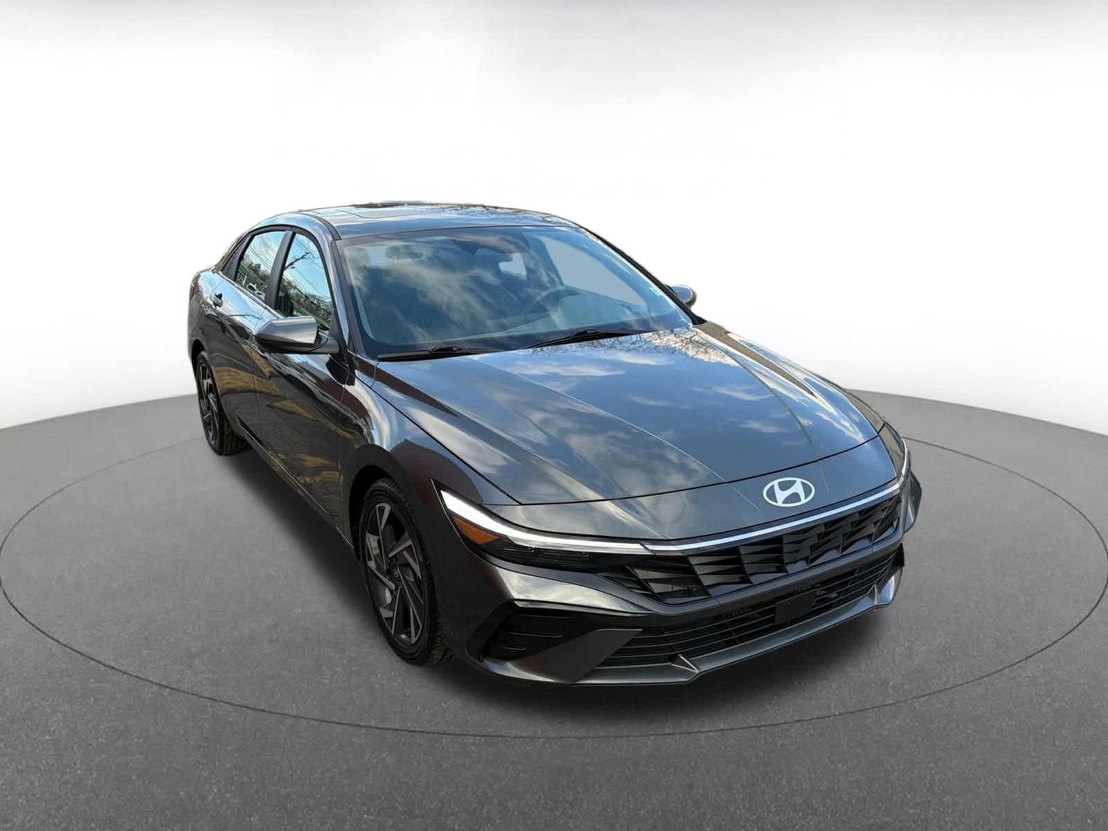 Thumbnail: 2025 Hyundai Elantra - 1