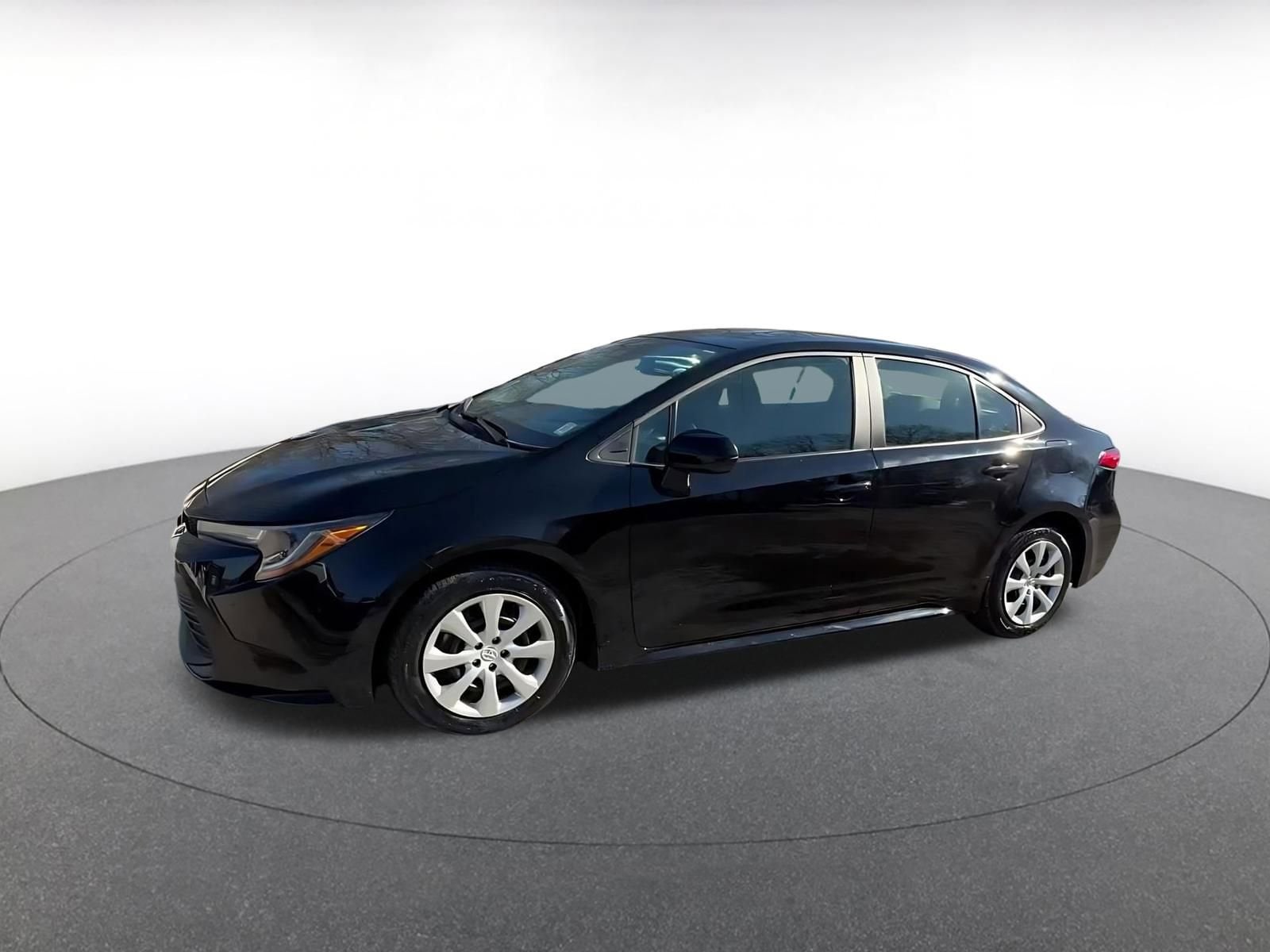 Thumbnail: 2025 Toyota Corolla - 8