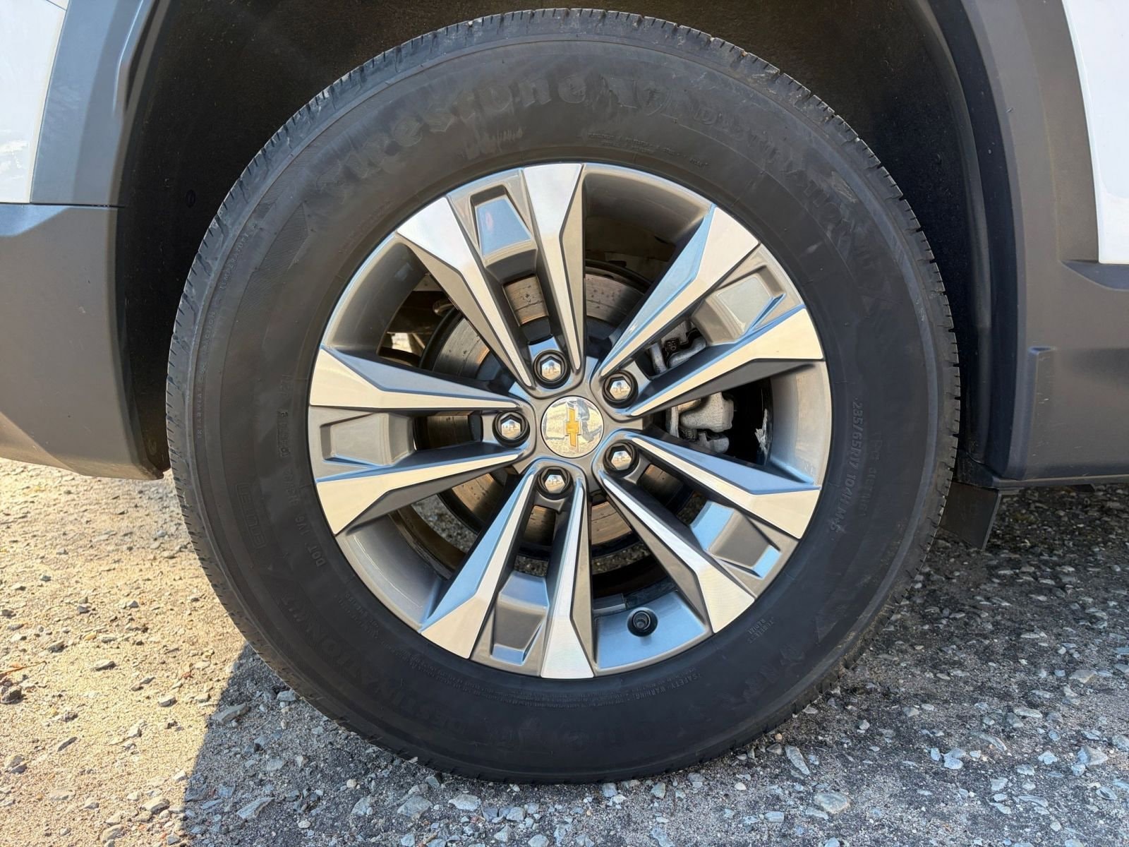 2025 Chevrolet Equinox LT - Photo 29