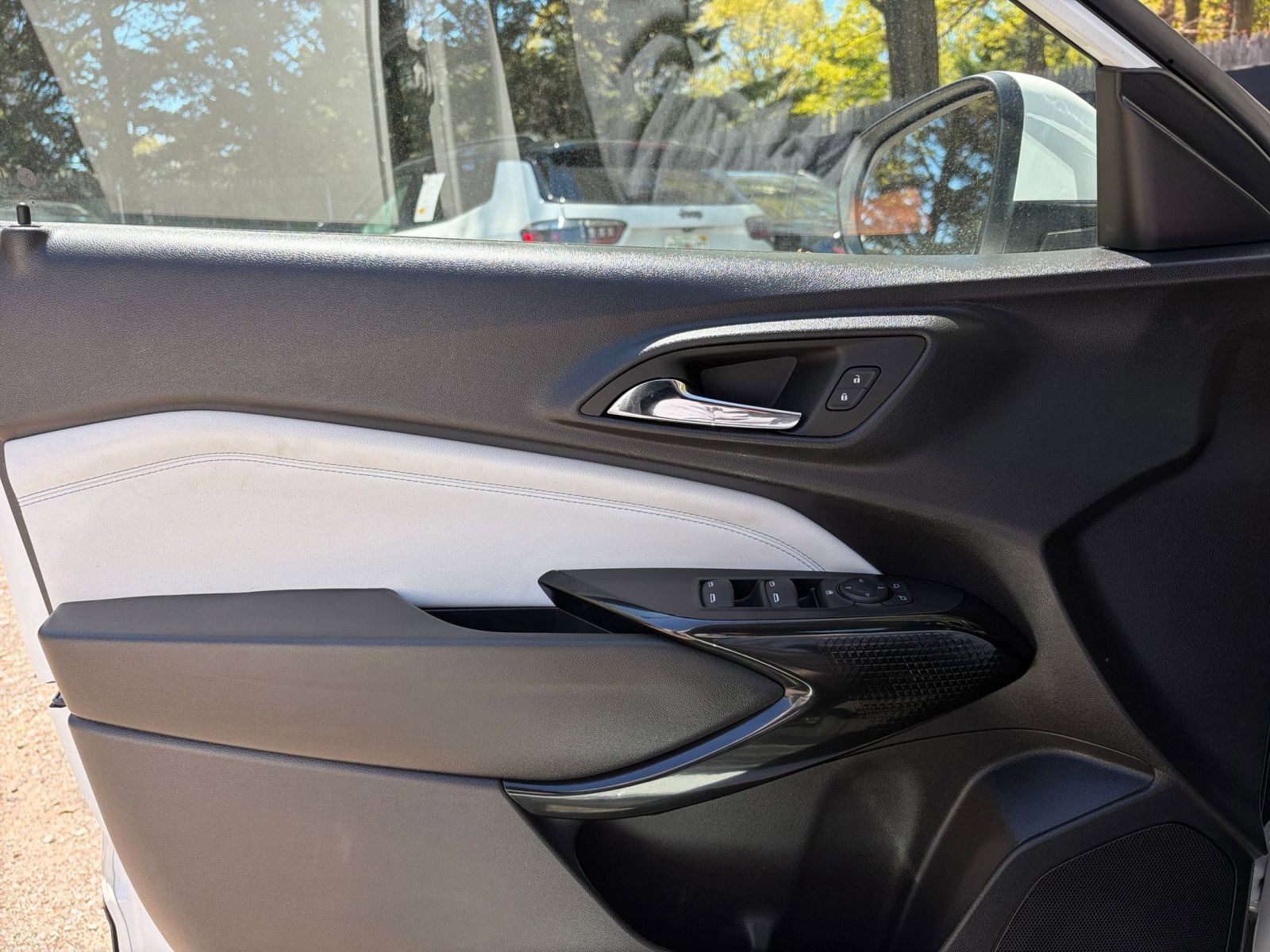 Thumbnail: 2025 Chevrolet Trax - 18