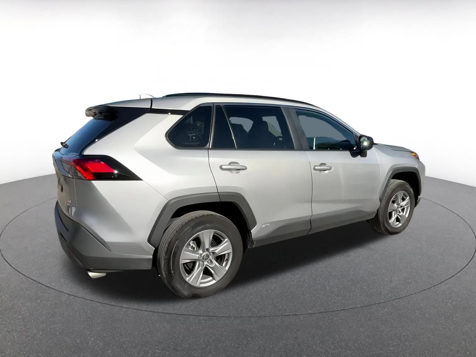 Thumbnail: 2025 Toyota RAV4 - 15