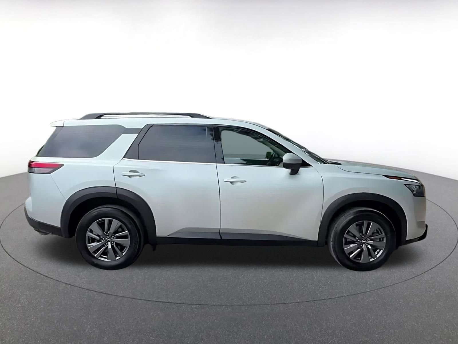 Thumbnail: 2025 Nissan Pathfinder - 16