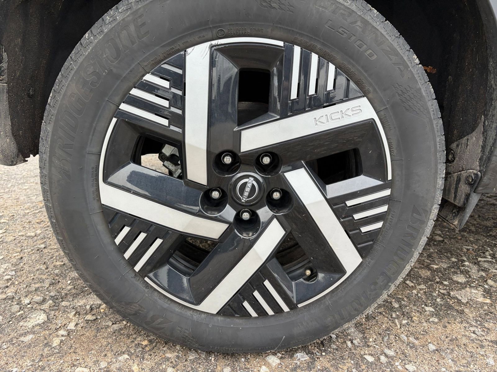 Thumbnail: 2025 Nissan Kicks - 28