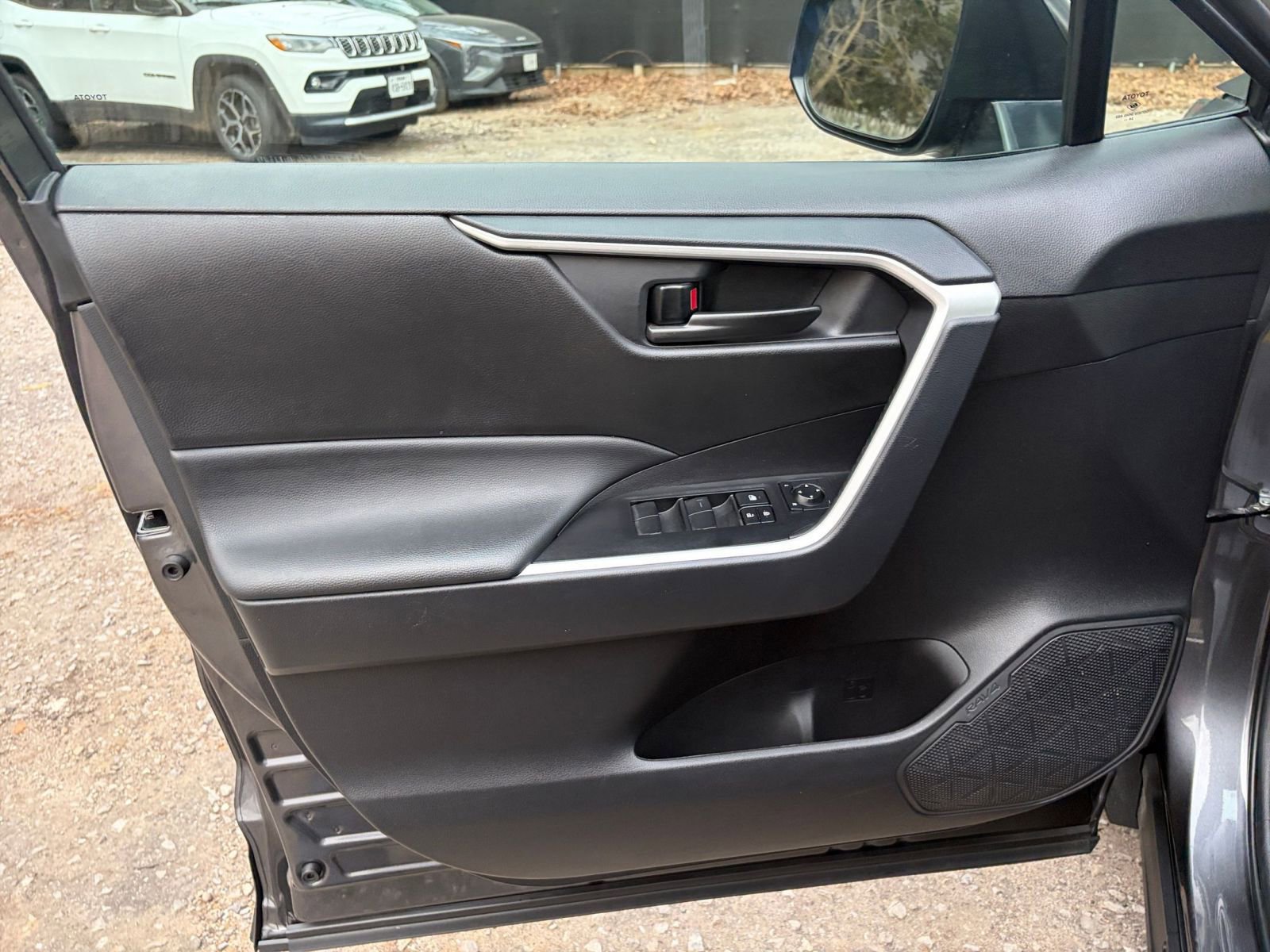 Thumbnail: 2025 Toyota RAV4 - 18