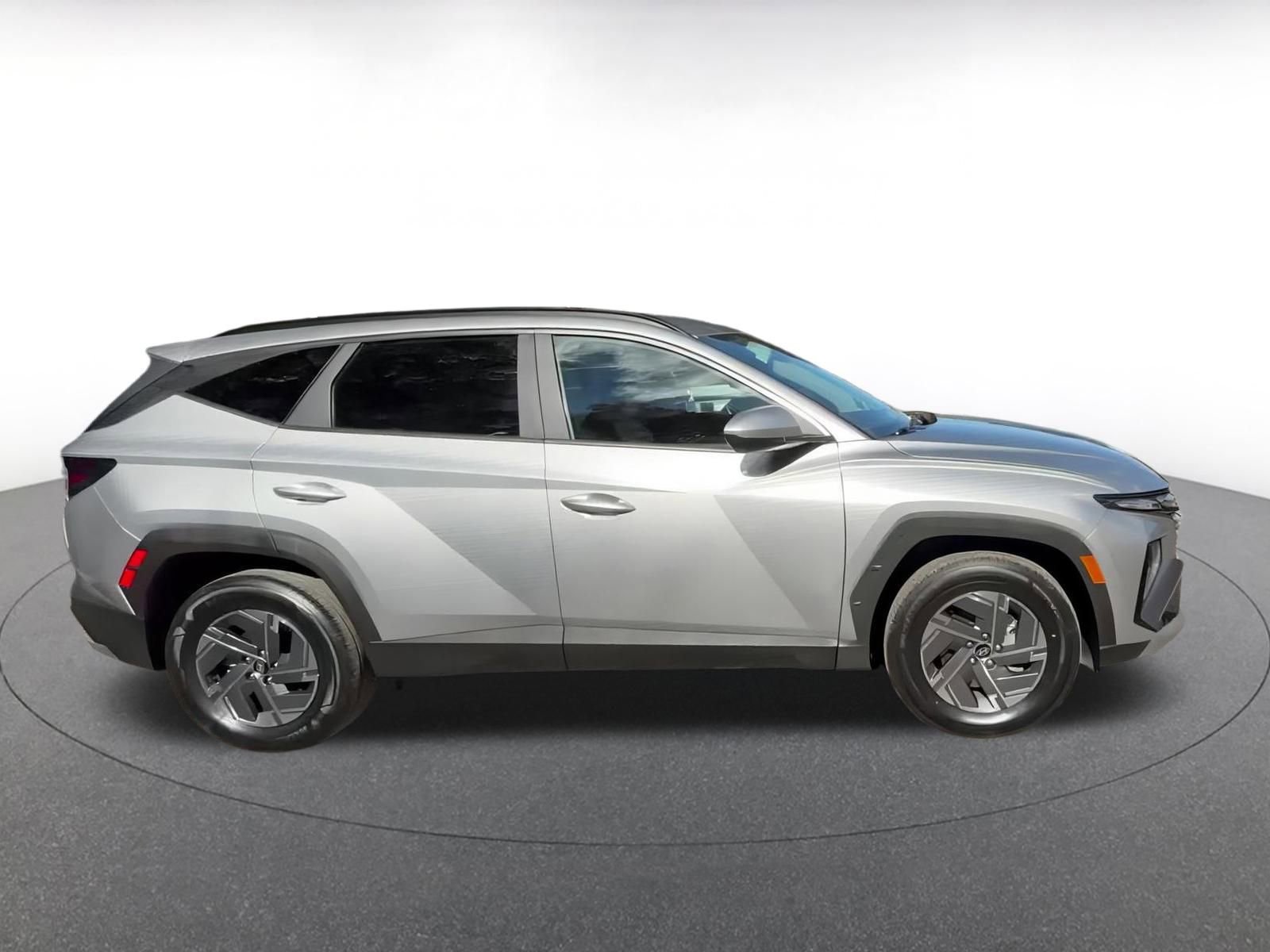 Thumbnail: 2025 Hyundai Tucson - 16