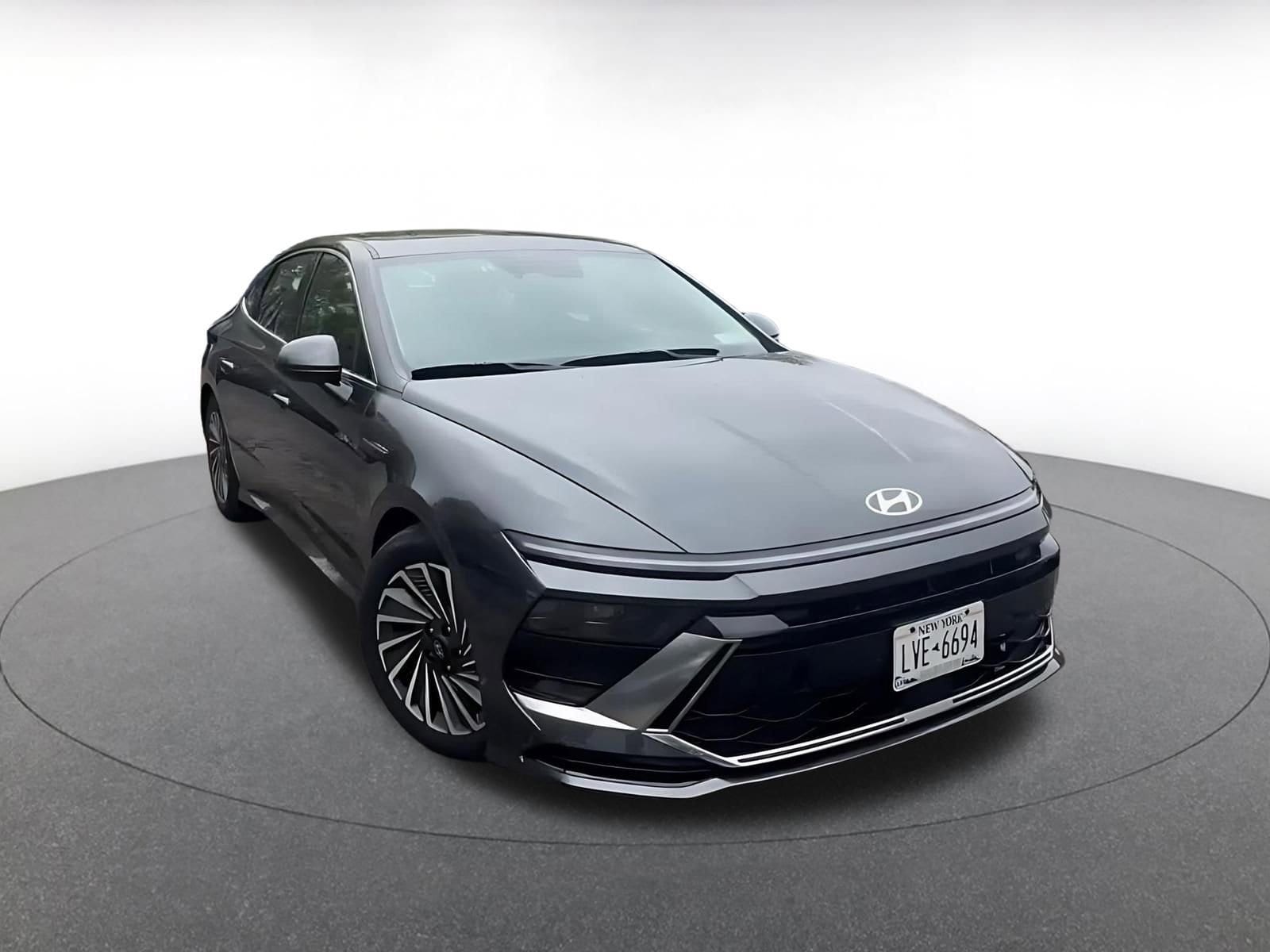 Thumbnail: 2025 Hyundai Sonata - 3