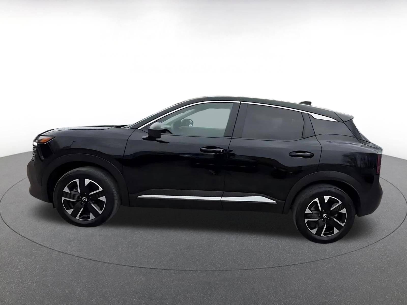 Thumbnail: 2025 Nissan Kicks - 9