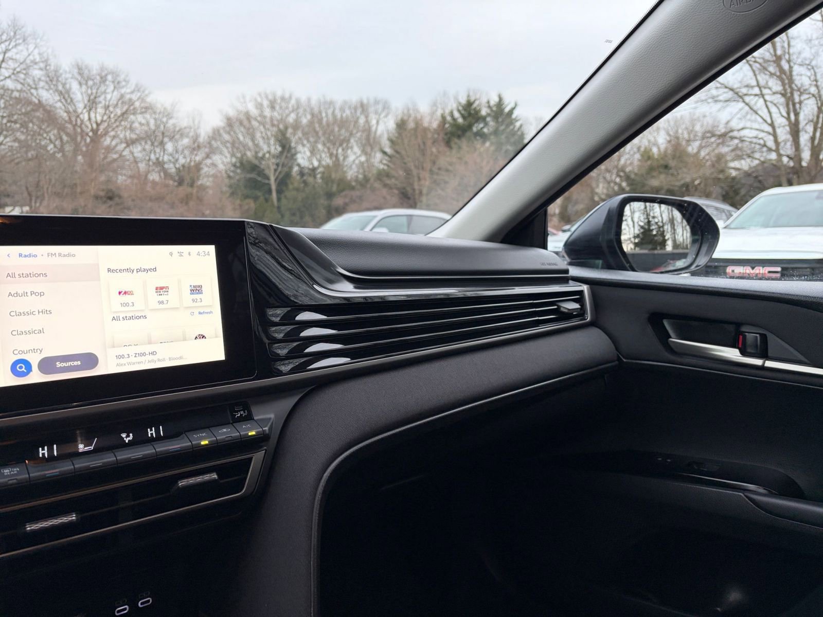 Thumbnail: 2025 Toyota Camry - 34