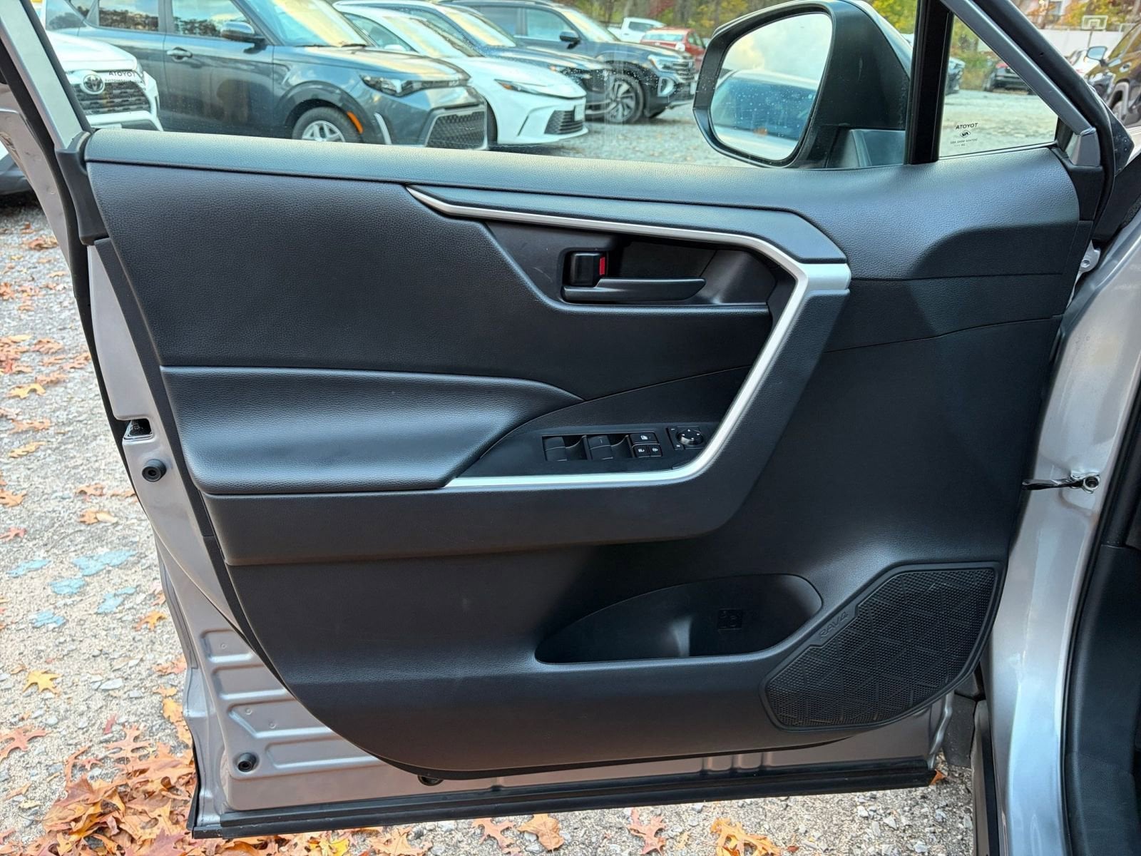 Thumbnail: 2025 Toyota RAV4 - 20