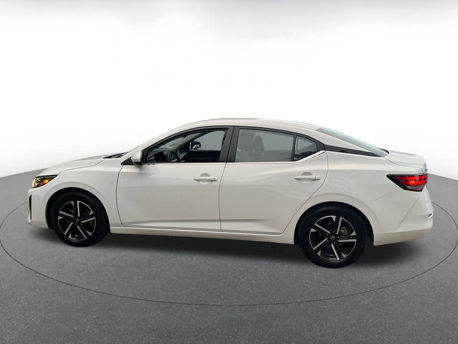 Thumbnail: 2024 Nissan Sentra - 3