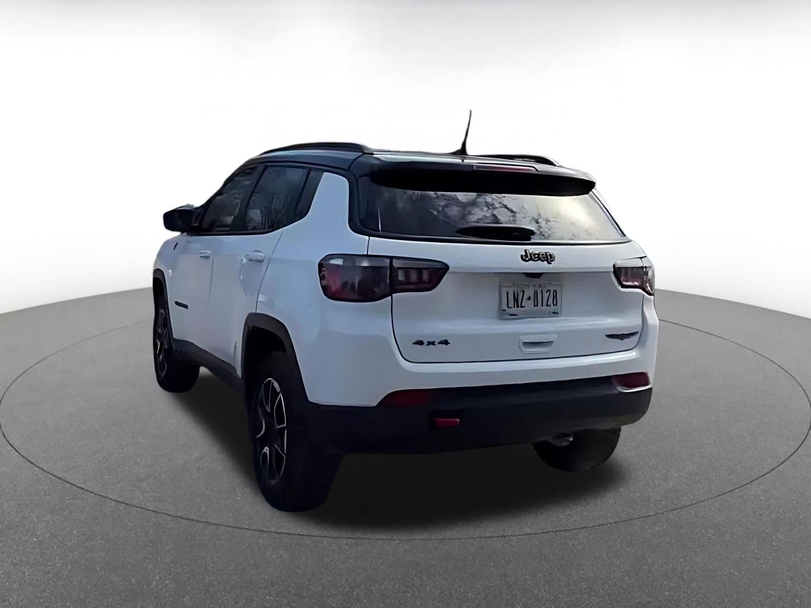 Thumbnail: 2025 Jeep Compass - 10