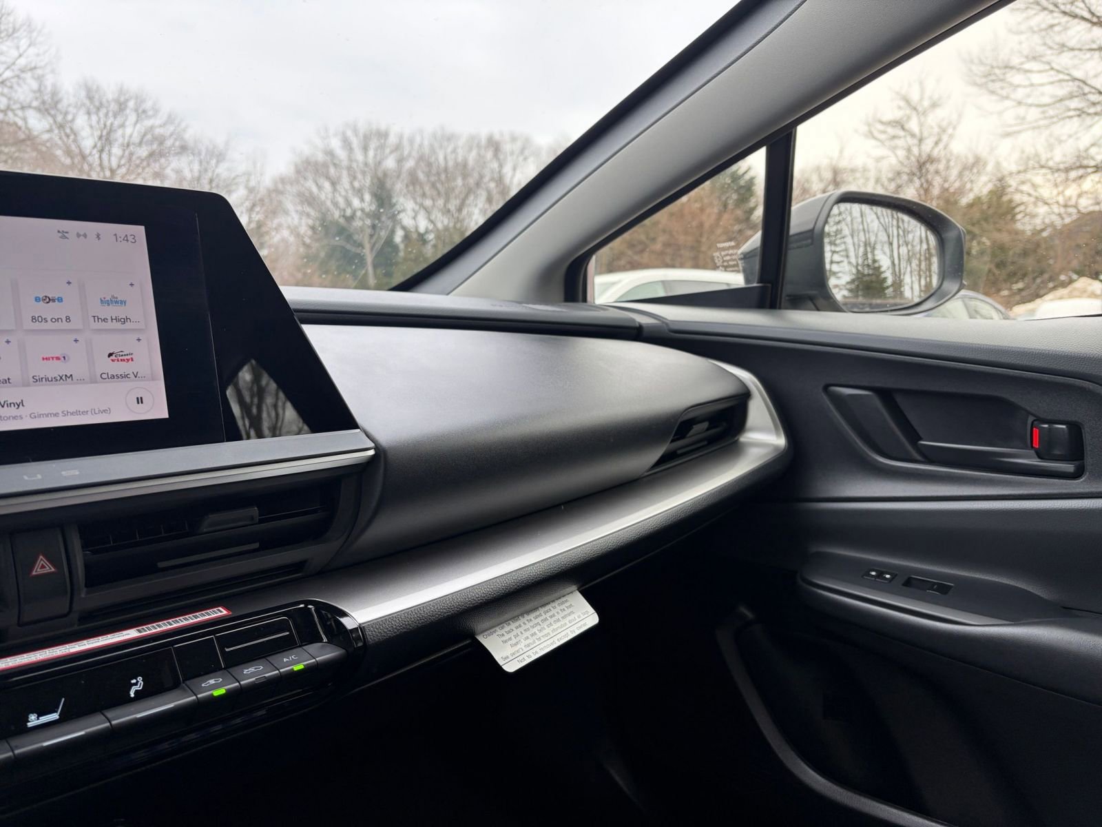 Thumbnail: 2025 Toyota Prius - 33