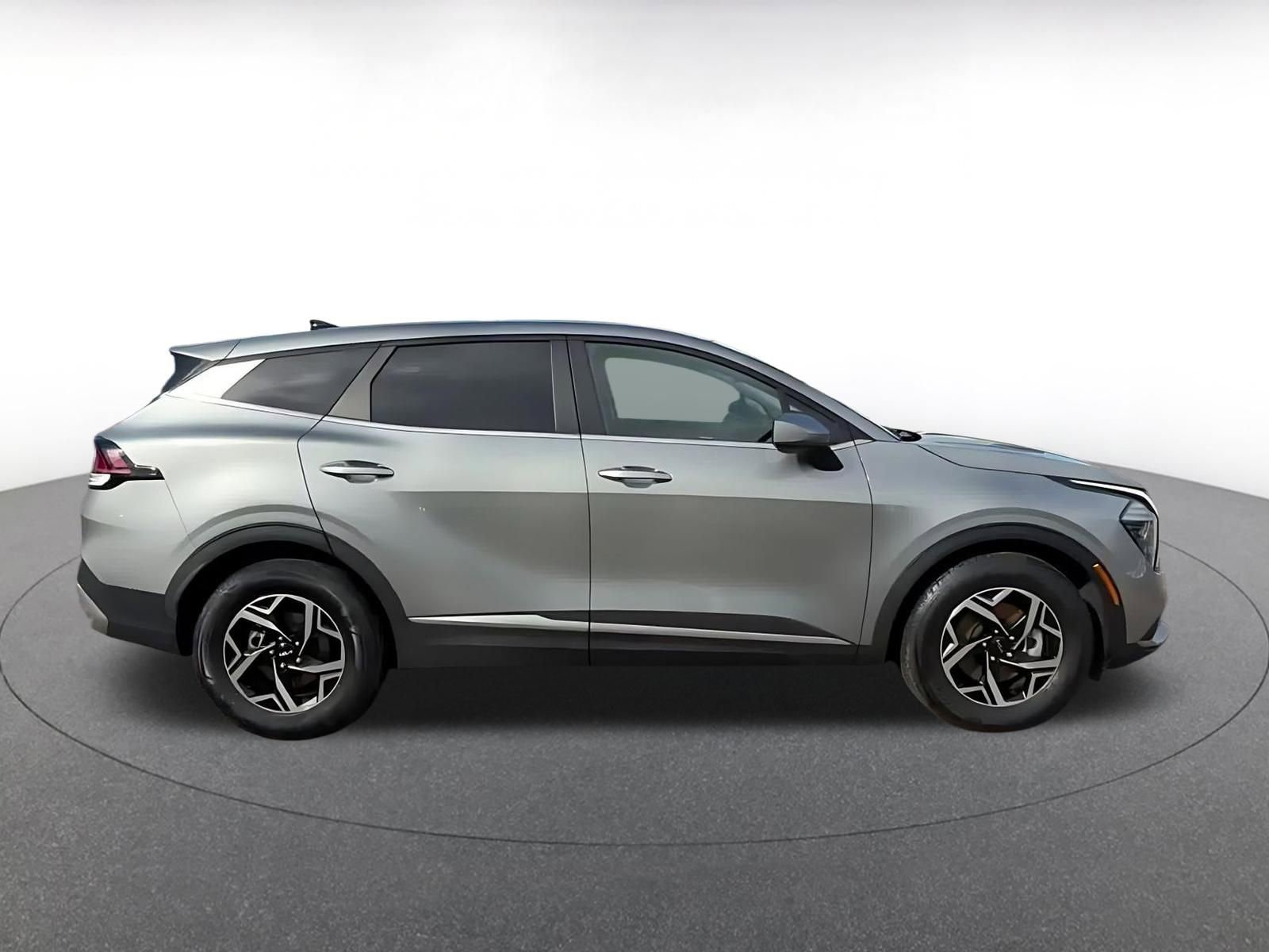 Thumbnail: 2025 Kia Sportage - 16